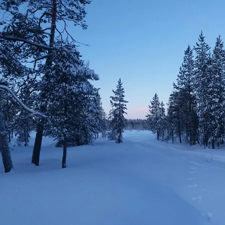 Northern House Semesterbostad *