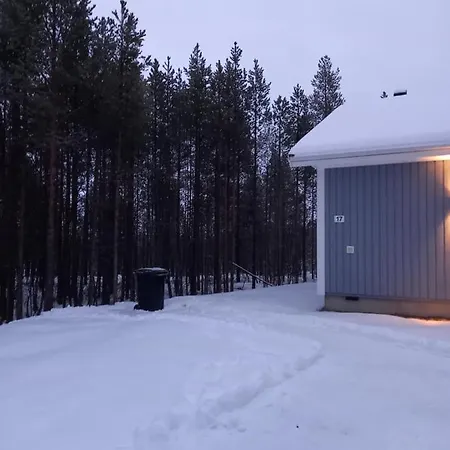 Northern House Semesterbostad *